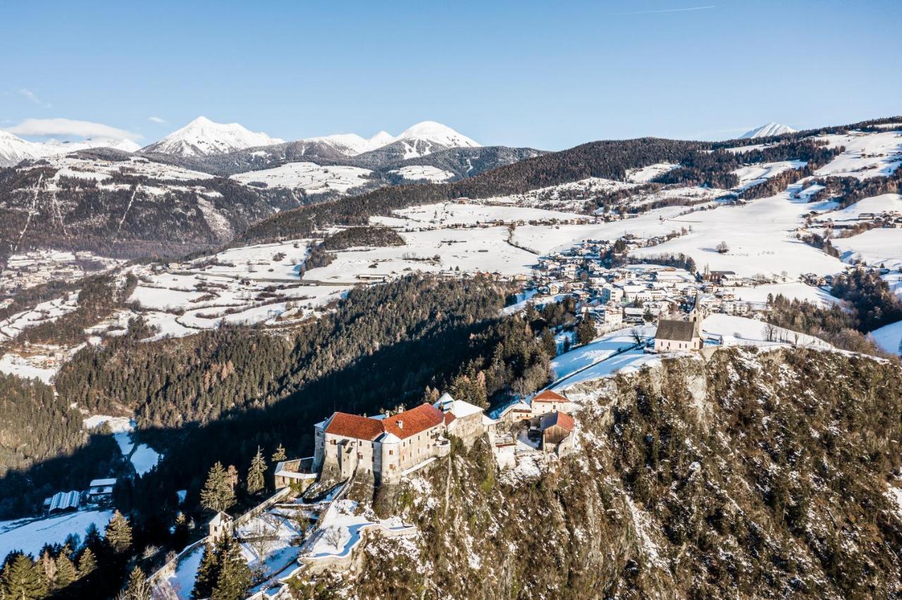 Landhotel Gasthof Zum Loewen Роденго Екстериор снимка