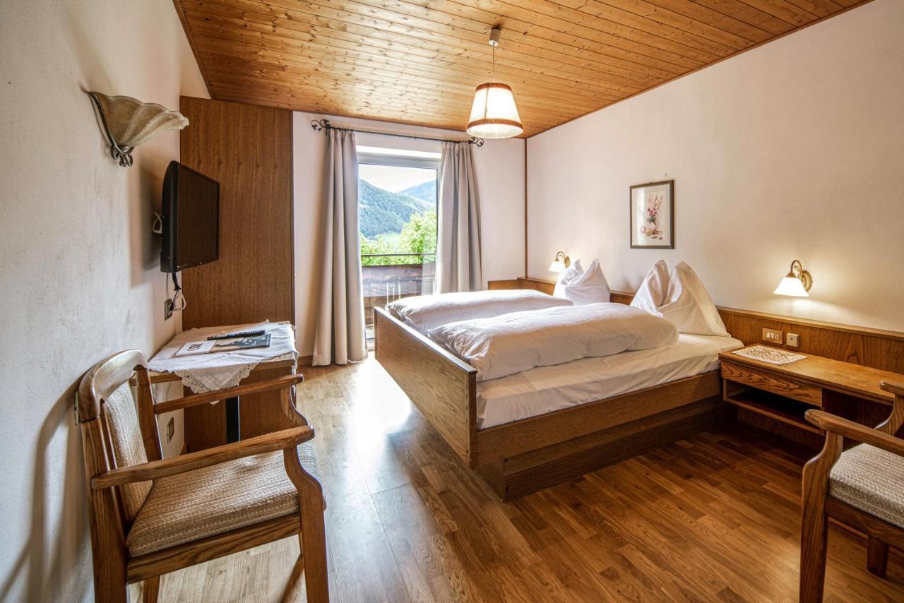 Landhotel Gasthof Zum Loewen Роденго Екстериор снимка