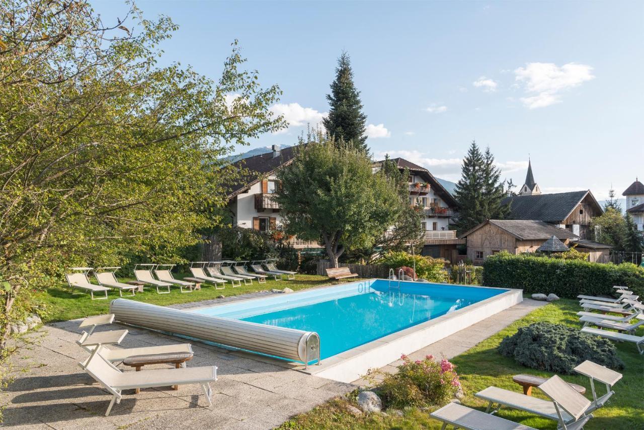 Landhotel Gasthof Zum Loewen Роденго Екстериор снимка