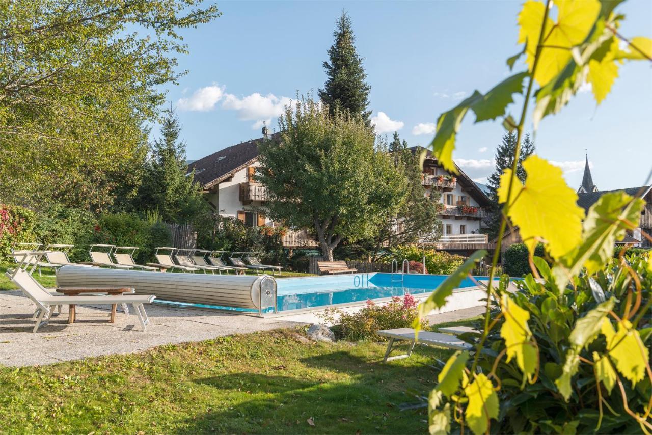 Landhotel Gasthof Zum Loewen Роденго Екстериор снимка